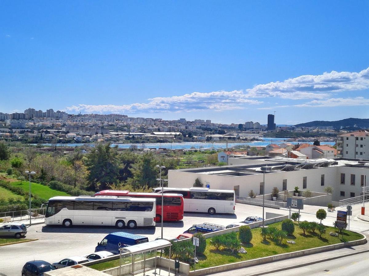 Luxury Apartment Salona Bagian luar foto