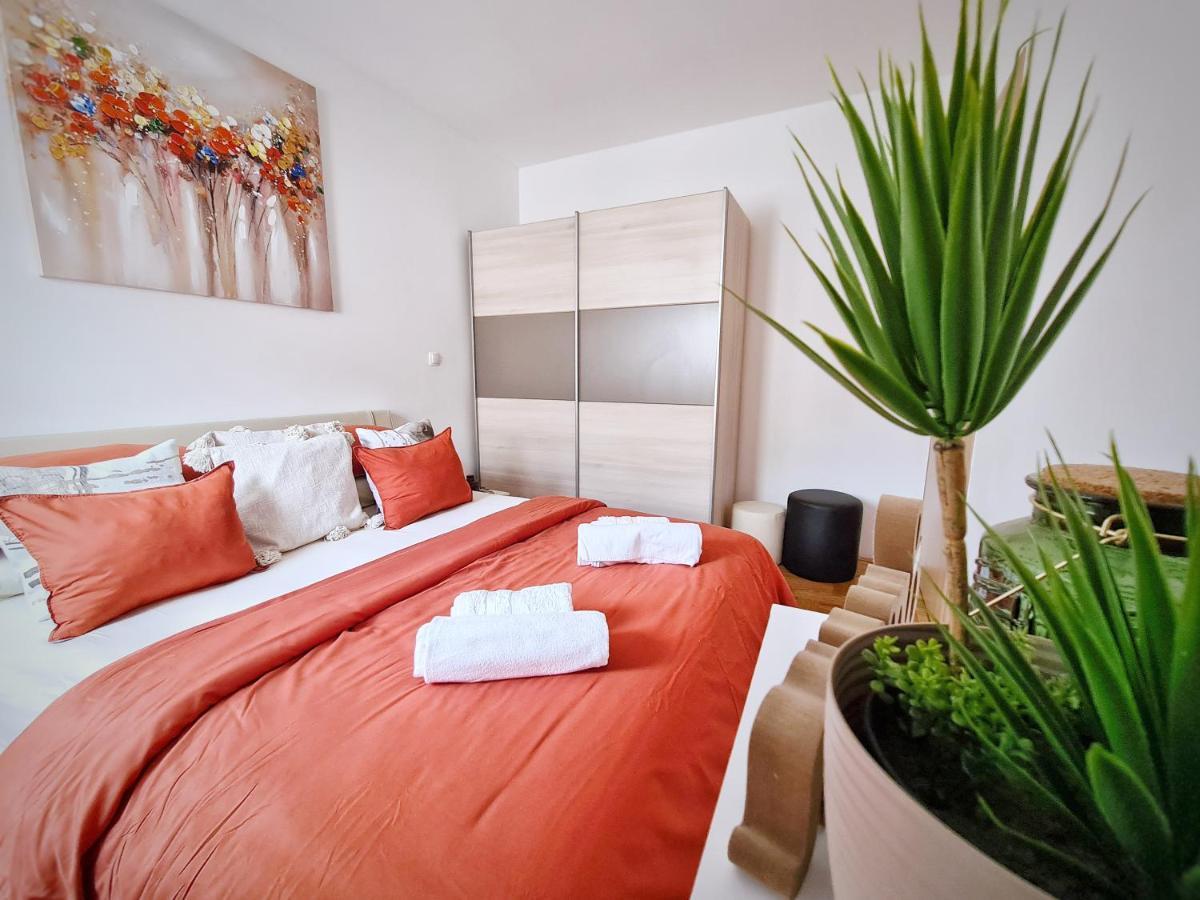 Luxury Apartment Salona Bagian luar foto