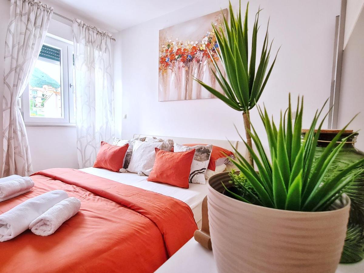Luxury Apartment Salona Bagian luar foto
