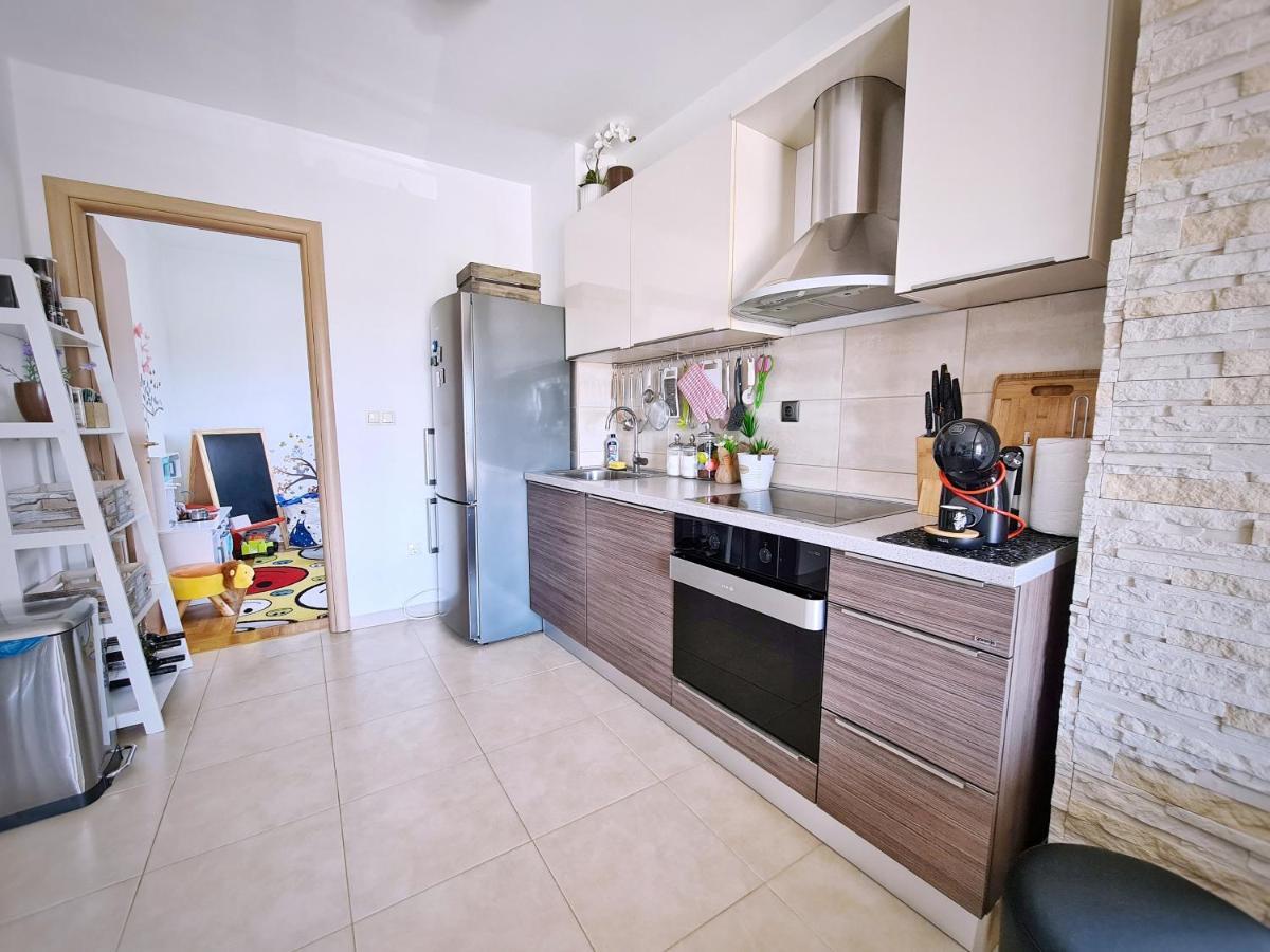 Luxury Apartment Salona Bagian luar foto