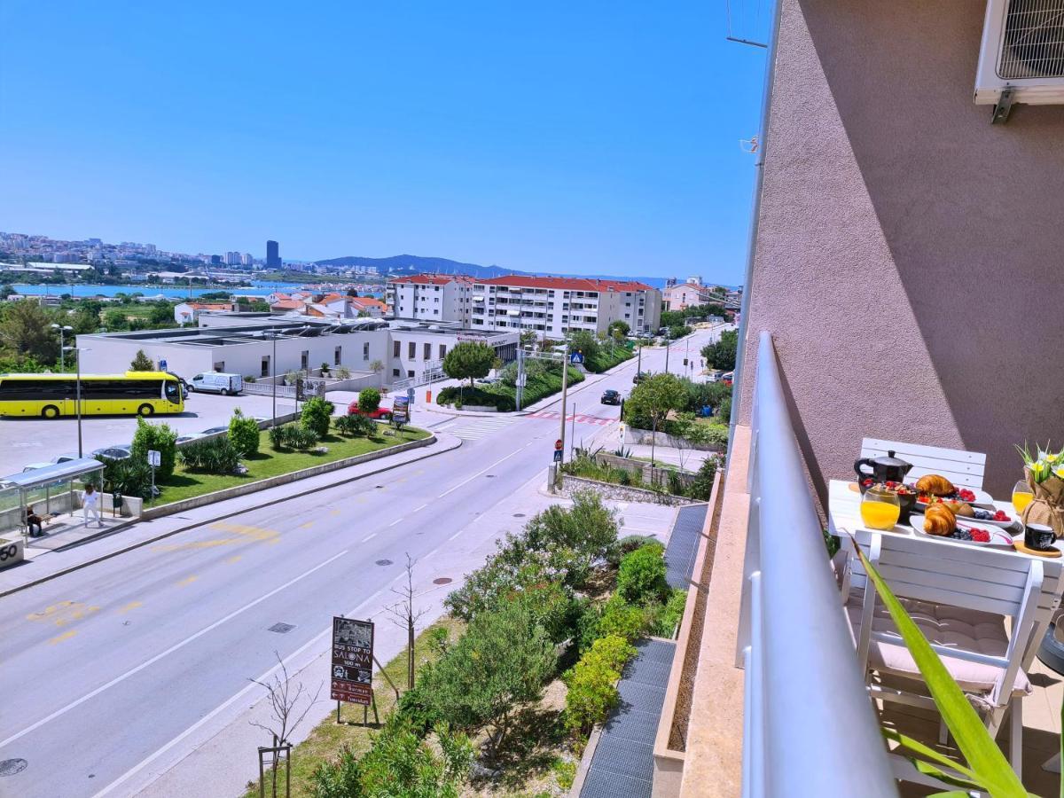Luxury Apartment Salona Bagian luar foto