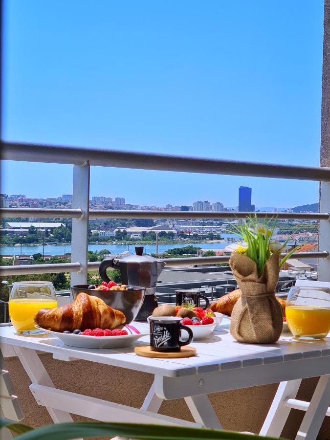 Luxury Apartment Salona Bagian luar foto